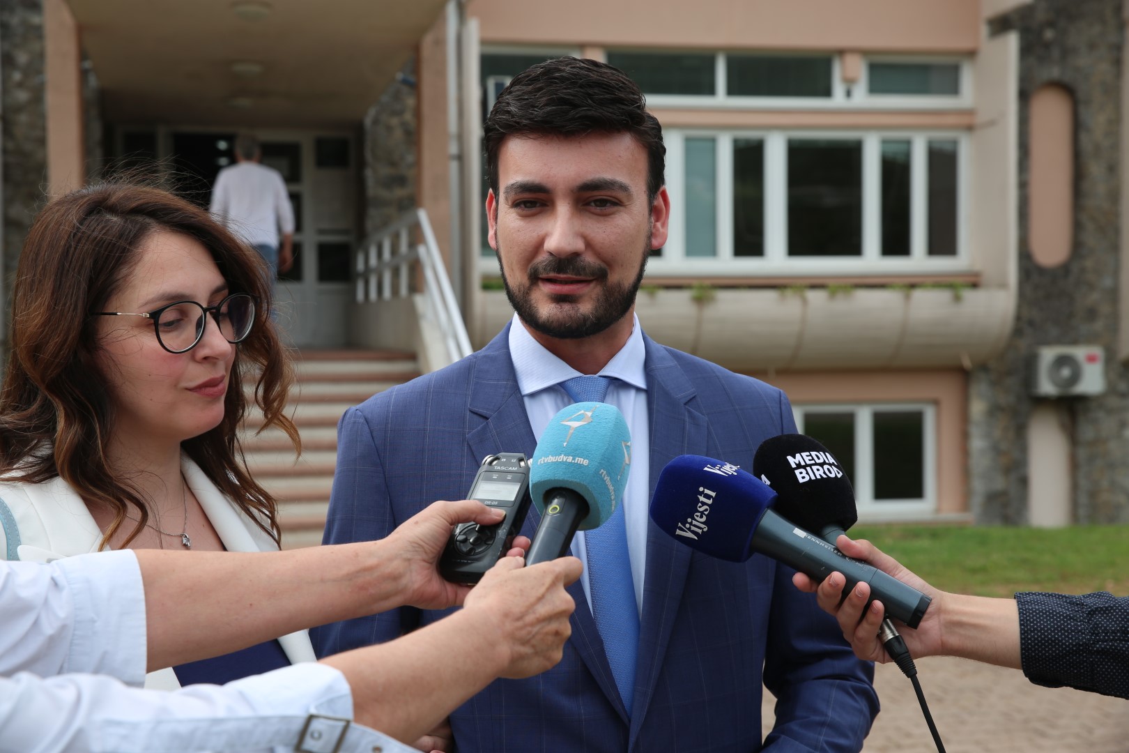 NEKRETNINSKI ŠOPING VLASTI U BUDVI: Milioni iz budžeta za zgradu JRB