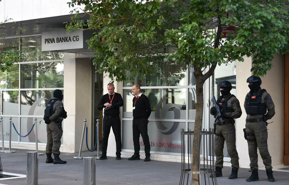 PRVA BANKA TUŽILA DRŽAVU ZBOG POLICIJSKE AKCIJE: Šest miliona za blokadu i narušavanje ugleda